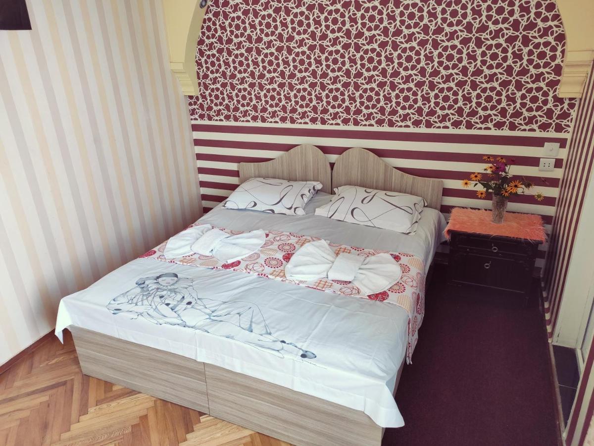 Guest House On Kostava 23 Kobuleti Bagian luar foto