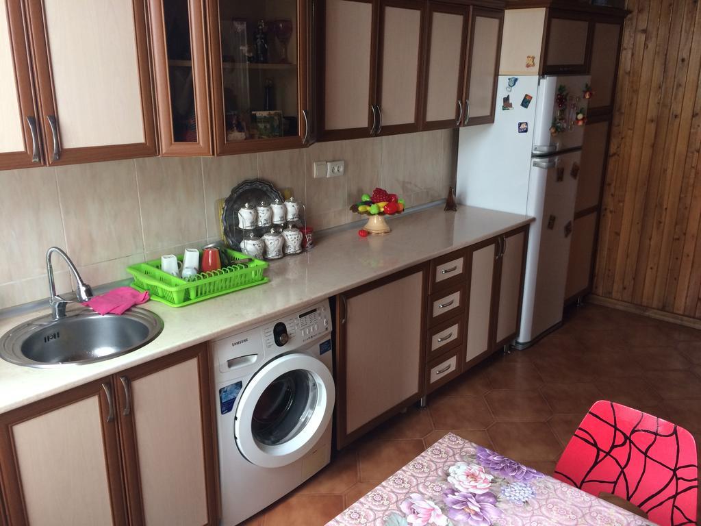Guest House On Kostava 23 Kobuleti Bagian luar foto